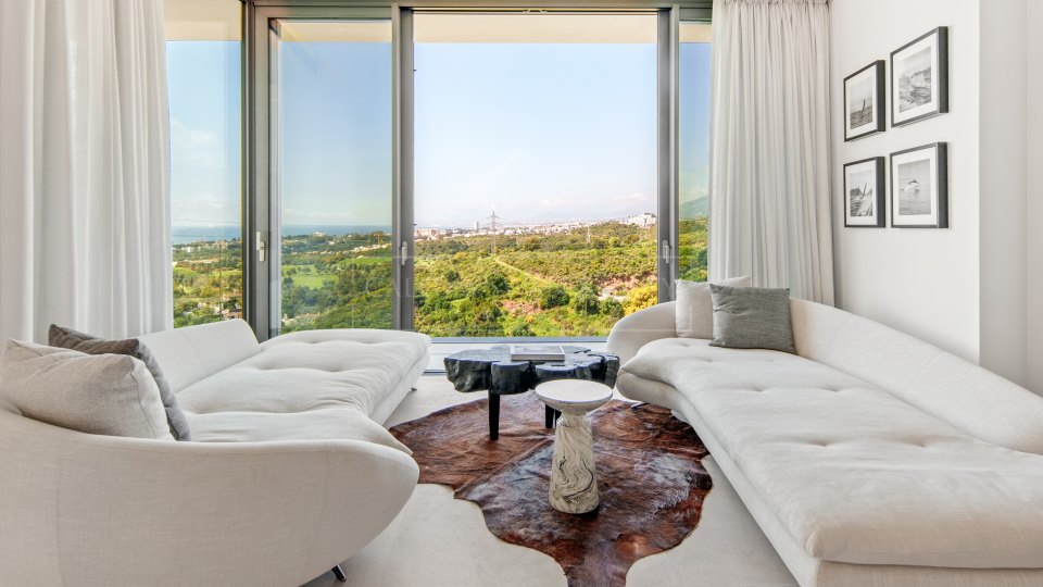 Marbella East, Modern Four-Bedroom Villa with Sea Views for Sale in El Rosario, Marbella