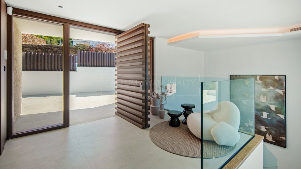 Marbella East, Modern Four-Bedroom Villa with Sea Views for Sale in El Rosario, Marbella