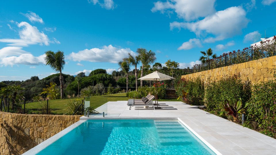 Marbella Golden Mile, Villa contemporaine de cinq chambres avec vue sur la mer à Marbella Hill Club, Golden Mile