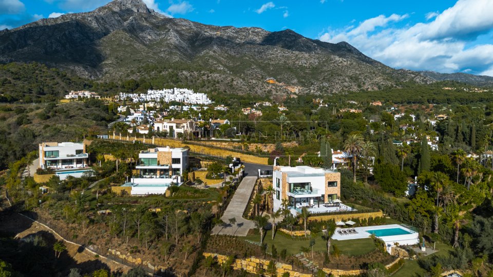 Marbella Golden Mile, Villa contemporaine de cinq chambres avec vue sur la mer à Marbella Hill Club, Golden Mile