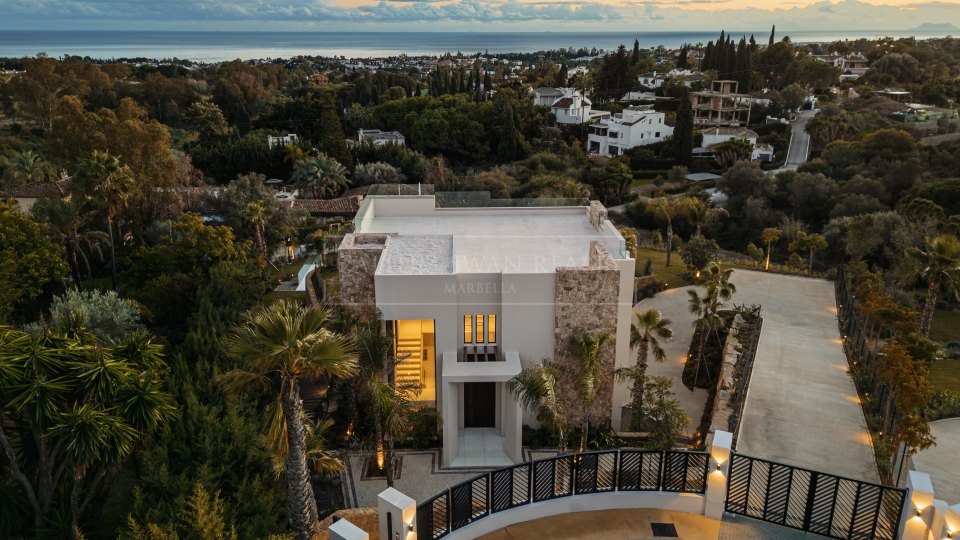 Marbella Golden Mile, Villa contemporaine de cinq chambres avec vue sur la mer à Marbella Hill Club, Golden Mile