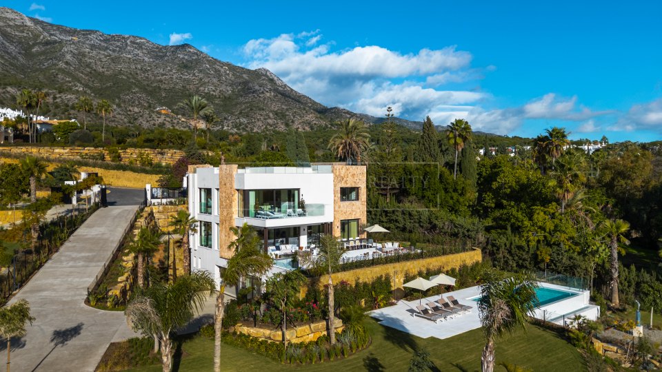 Marbella Golden Mile, Villa contemporaine de cinq chambres avec vue sur la mer à Marbella Hill Club, Golden Mile