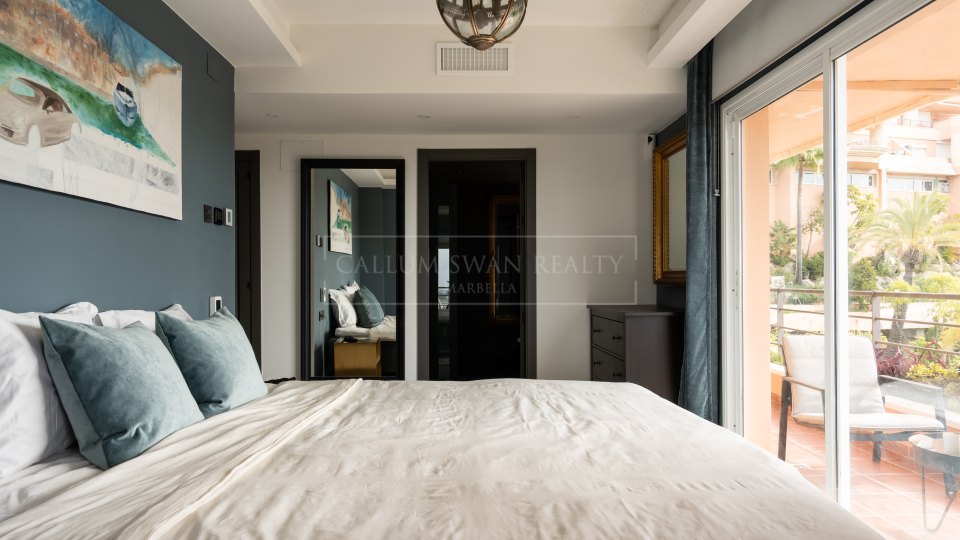 Nueva Andalucia, Appartement de trois chambres avec vue sur le golf et la mer à Magna Marbella, Nueva Andalucía