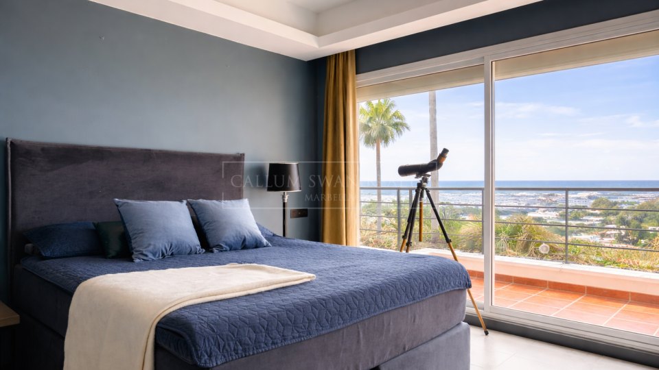 Nueva Andalucia, Appartement de trois chambres avec vue sur le golf et la mer à Magna Marbella, Nueva Andalucía