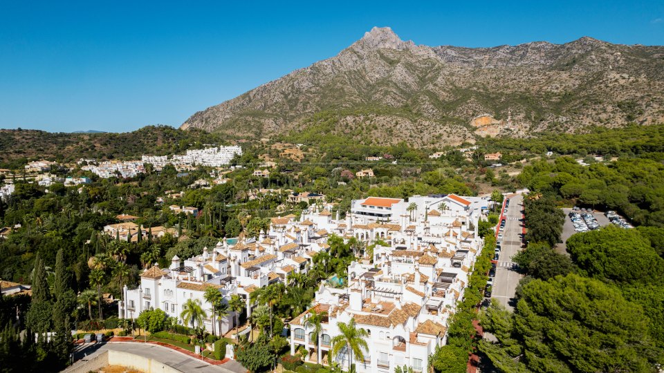 Marbella Golden Mile, Appartement rénové de trois chambres à vendre à Sierra Blanca, Marbella