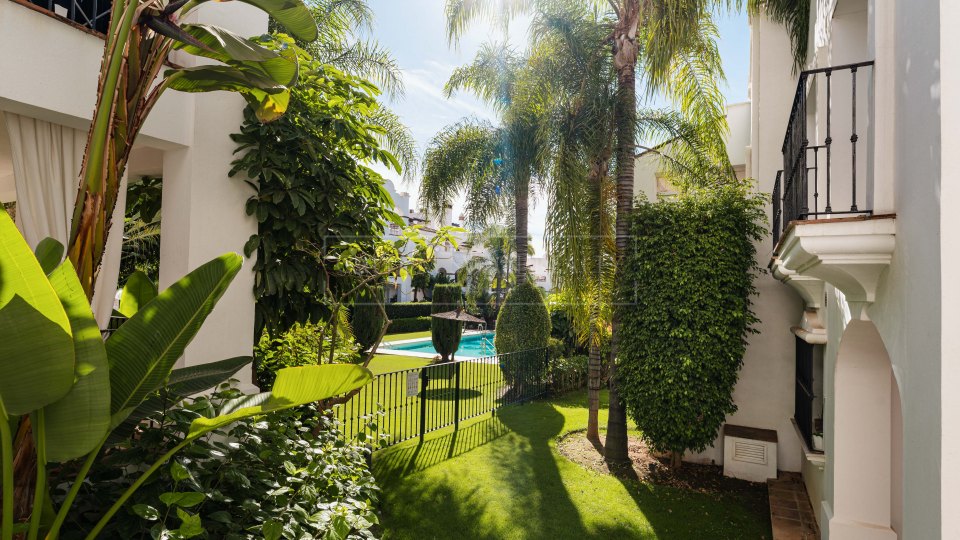 Marbella Golden Mile, Appartement rénové de trois chambres à vendre à Sierra Blanca, Marbella