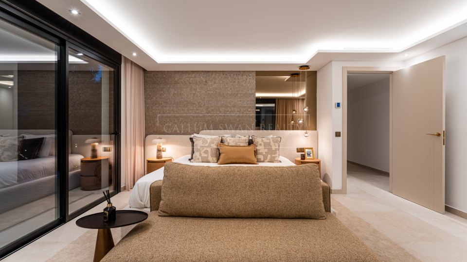 Marbella Golden Mile, Villa de luxe rénovée à vendre à Rocío de Nagüeles, Mille d'Or
