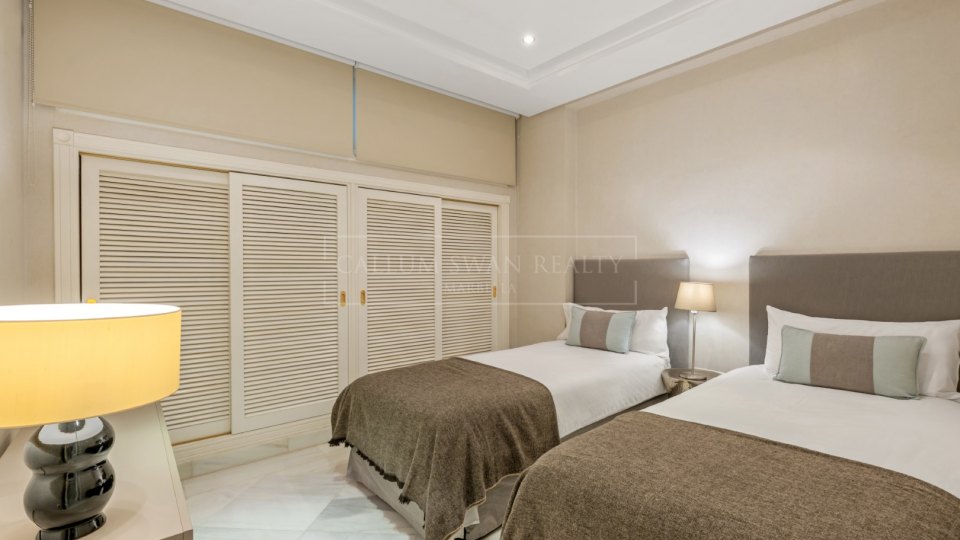 Marbella Golden Mile, Appartement de luxe de deux chambres en bord de mer sur le Golden Mile de Marbella