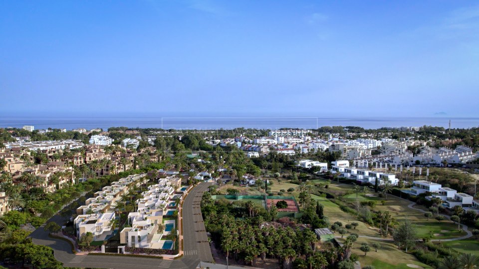 Estepona, Villa Golfside neuve à vendre à El Campanario, Est d'Estepona avec vue sur le golf