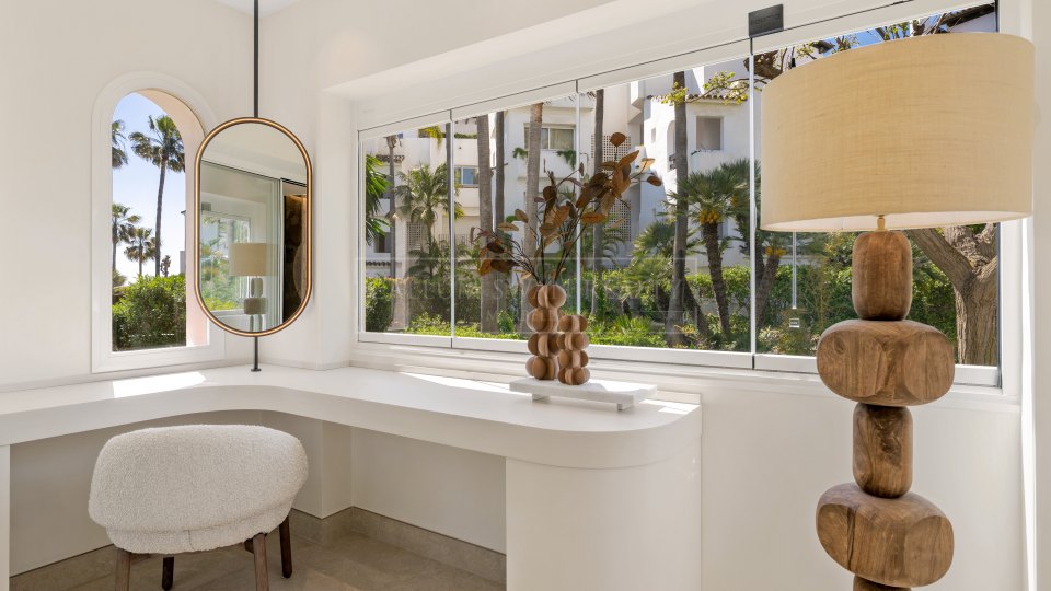 Estepona, Appartement en bord de mer à vendre à Costalita, Estepona