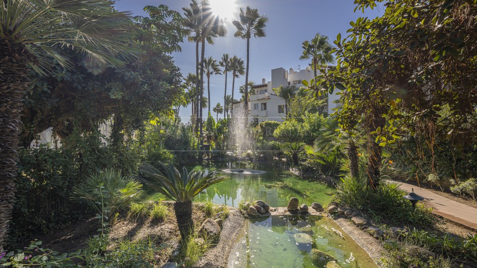 Estepona, Appartement en bord de mer à vendre à Costalita, Estepona