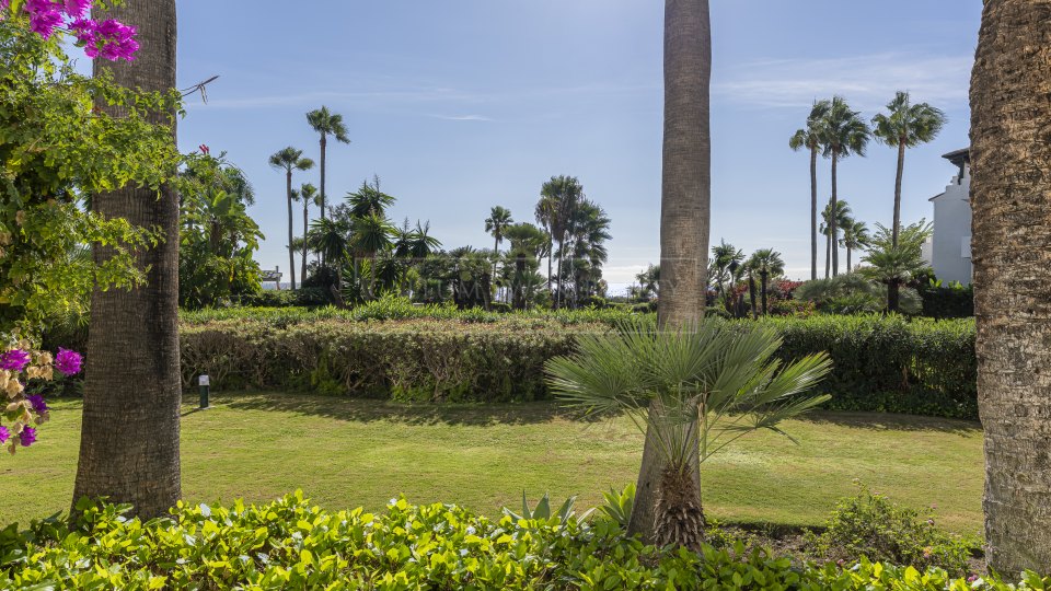 Estepona, Appartement en bord de mer à vendre à Costalita, Estepona