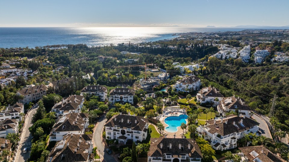 Marbella Golden Mile, Appartement rénové de quatre chambres à Monte Paraiso, Marbella Golden Mile