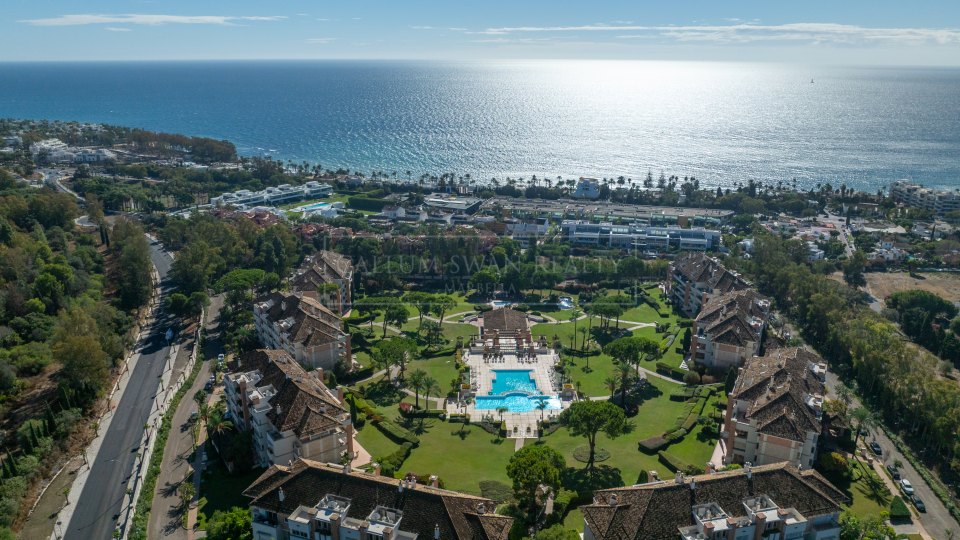 Marbella Golden Mile, Spacieux appartement quatre chambres à vendre à La Trinidad, Golden Mile