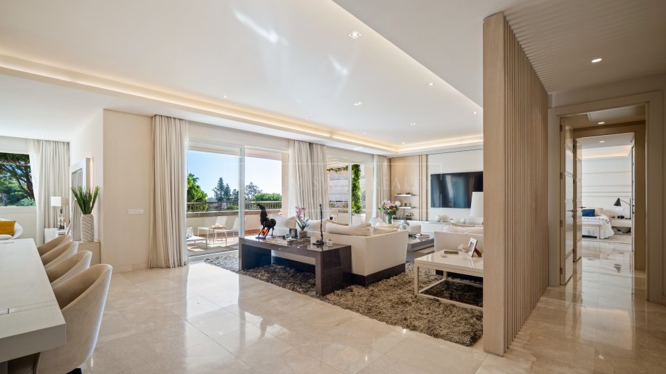 Marbella Golden Mile, Spacieux appartement quatre chambres à vendre à La Trinidad, Golden Mile