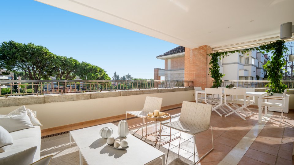 Marbella Golden Mile, Spacieux appartement quatre chambres à vendre à La Trinidad, Golden Mile