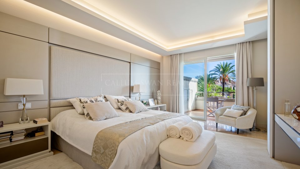 Marbella Golden Mile, Spacieux appartement quatre chambres à vendre à La Trinidad, Golden Mile