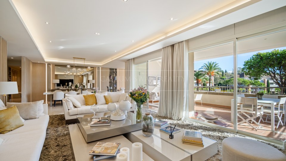 Marbella Golden Mile, Spacieux appartement quatre chambres à vendre à La Trinidad, Golden Mile