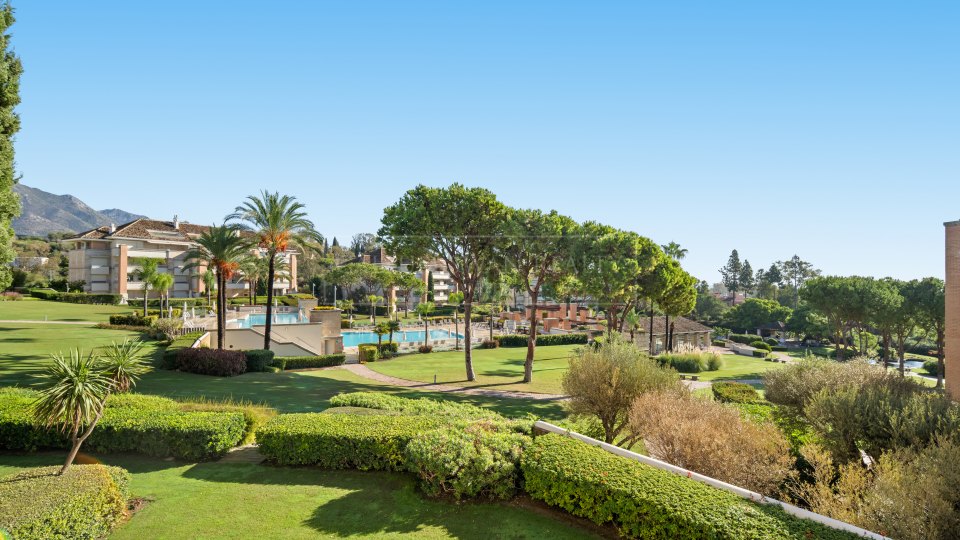 Marbella Golden Mile, Spacieux appartement quatre chambres à vendre à La Trinidad, Golden Mile
