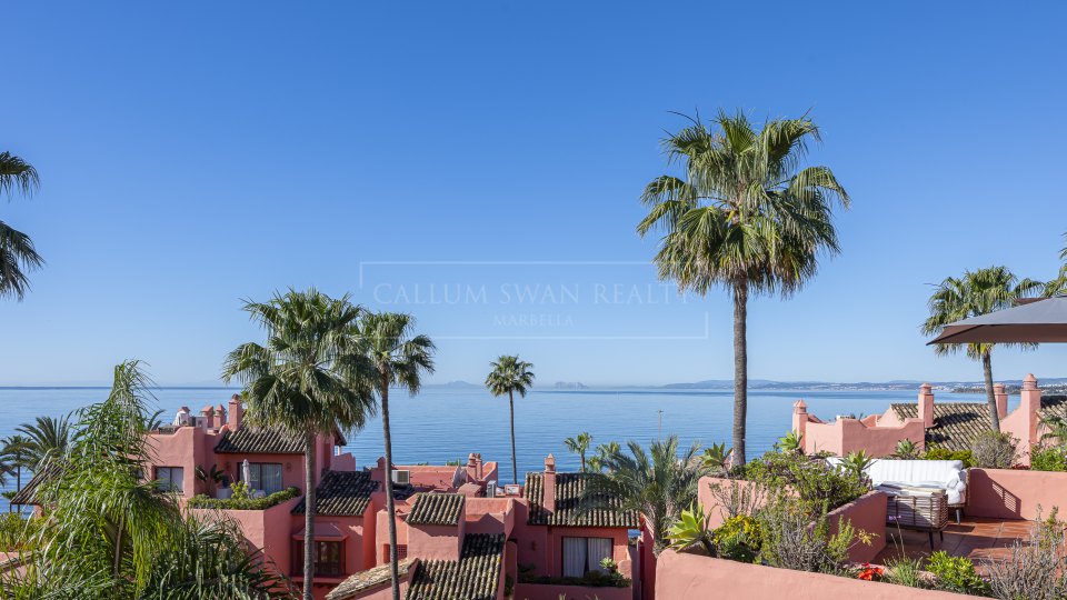 Estepona, Refurbished Luxury Beachfront Apartment for Sale in Cabo Bermejo, Estepona