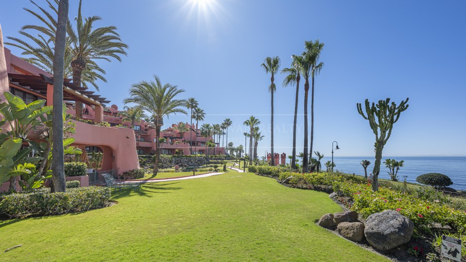 Estepona, Refurbished Luxury Beachfront Apartment for Sale in Cabo Bermejo, Estepona