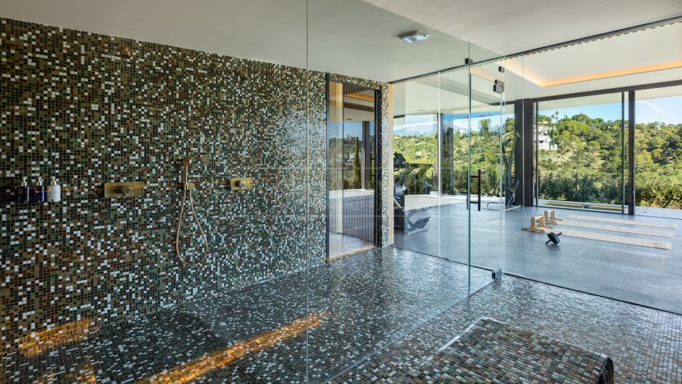 Benahavis, Contemporary Six-Bedroom Villa with Panoramic Sea and Mountain Views in El Madroñal, Benahavís