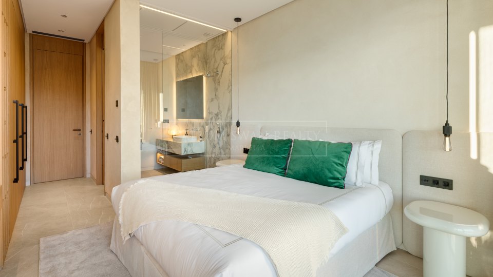 Benahavis, Contemporary Six-Bedroom Villa with Panoramic Sea and Mountain Views in El Madroñal, Benahavís