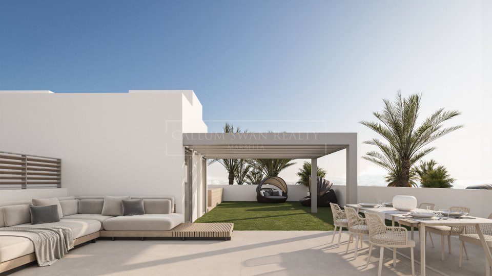 San Pedro de Alcantara, Villa moderna de cuatro dormitorios con piscina y ascensor en venta en San Pedro de Alcántara, Marbella