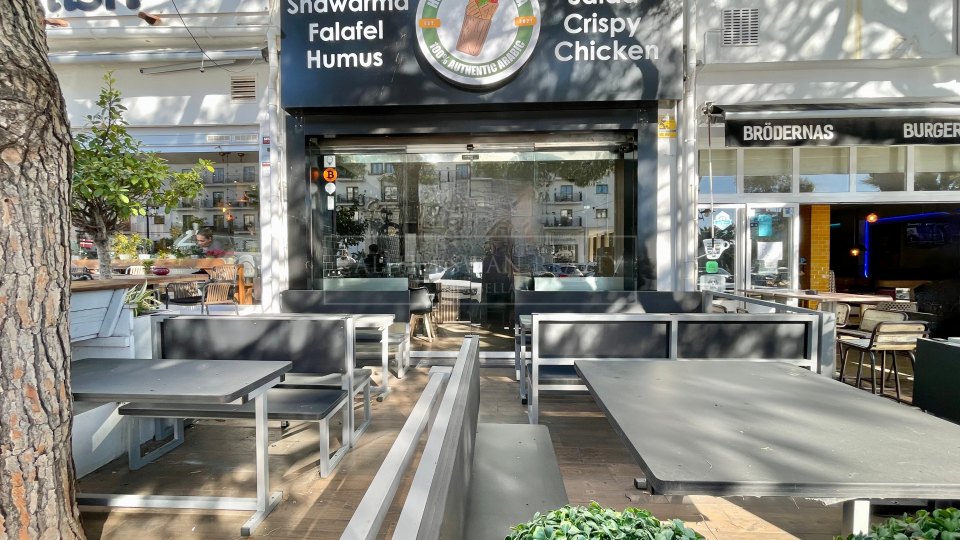 Nueva Andalucia, Local comercial en venta en Marbella – Ubicación privilegiada cerca del Hard Rock Hotel