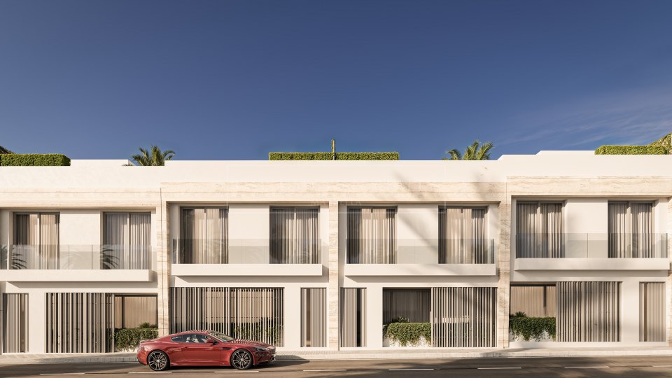San Pedro de Alcantara, Maison de ville contemporaine de quatre chambres à vendre à San Pedro de Alcántara, proche de la plage et des commodités