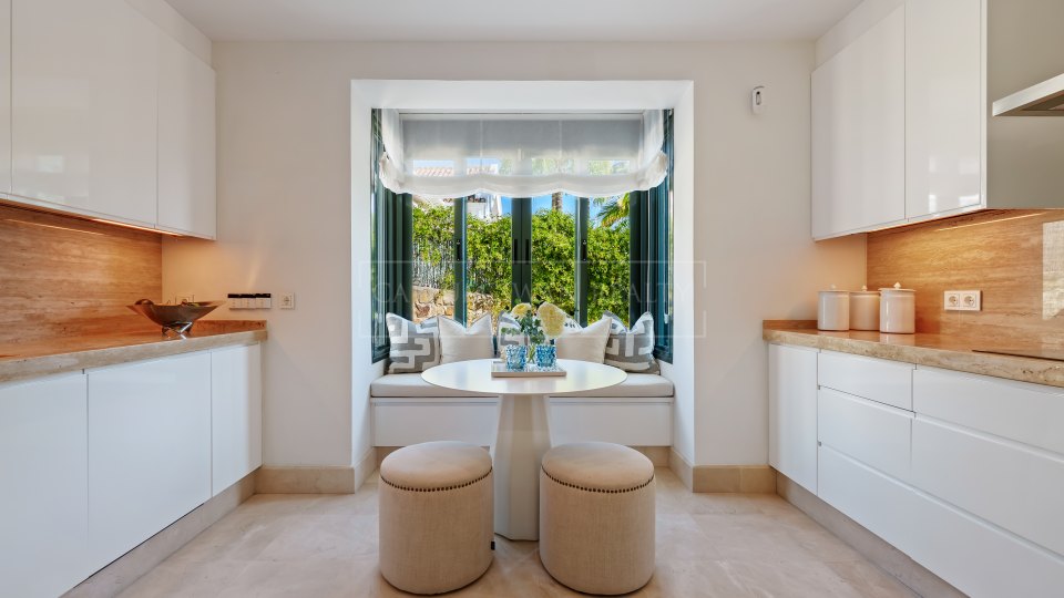 Nueva Andalucia, Villa familiar de un solo nivel en venta en Haza del Conde, Nueva Andalucía