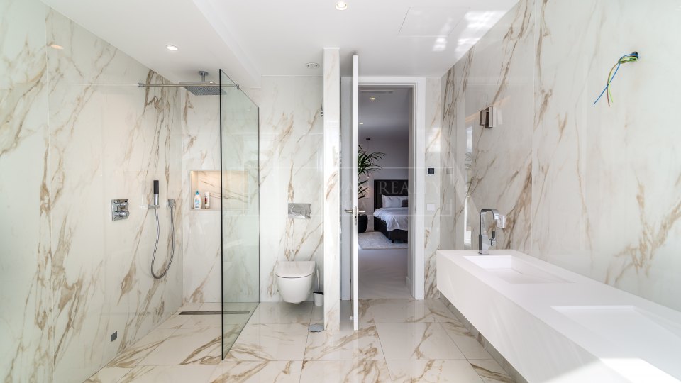 Nueva Andalucia, Villa sofisticada con vistas al mar, a poca distancia de Puerto Banús