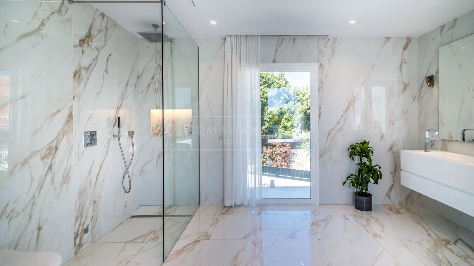 Nueva Andalucia, Villa sofisticada con vistas al mar, a poca distancia de Puerto Banús