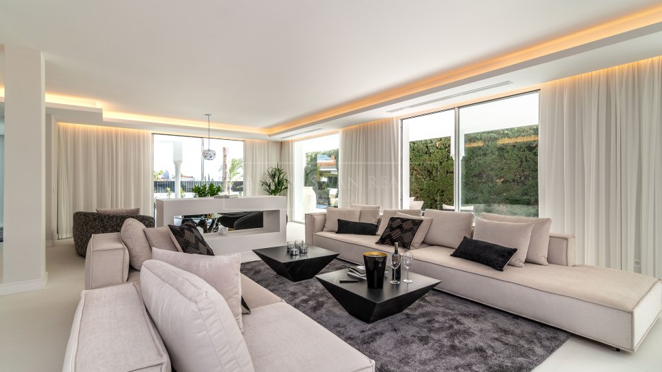 Nueva Andalucia, Villa sofisticada con vistas al mar, a poca distancia de Puerto Banús
