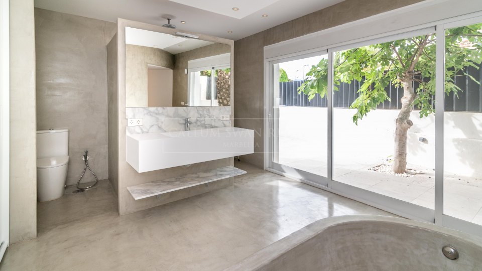 Nueva Andalucia, Villa sofisticada con vistas al mar, a poca distancia de Puerto Banús