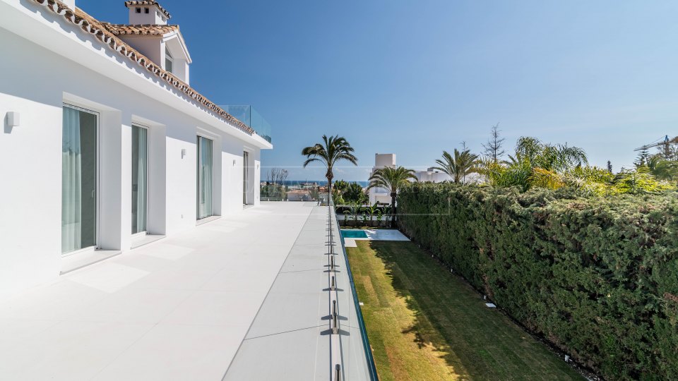 Nueva Andalucia, Villa sofisticada con vistas al mar, a poca distancia de Puerto Banús