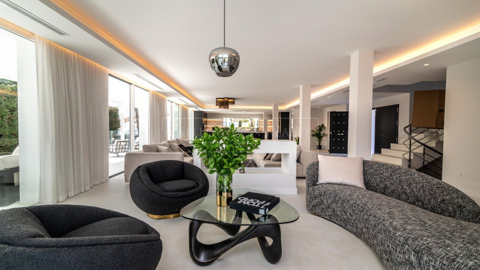Nueva Andalucia, Villa sofisticada con vistas al mar, a poca distancia de Puerto Banús