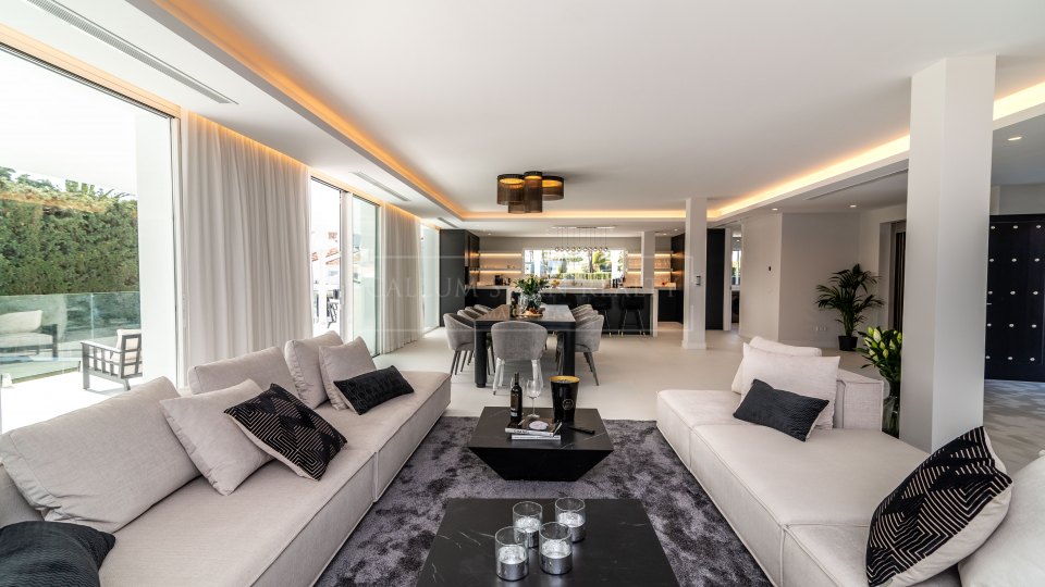 Nueva Andalucia, Villa sofisticada con vistas al mar, a poca distancia de Puerto Banús