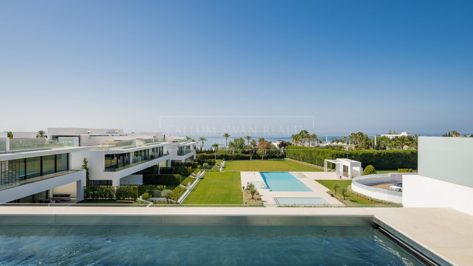 Marbella Golden Mile, Casa pareada a estrenar en una nueva comunidad de la Milla de Oro