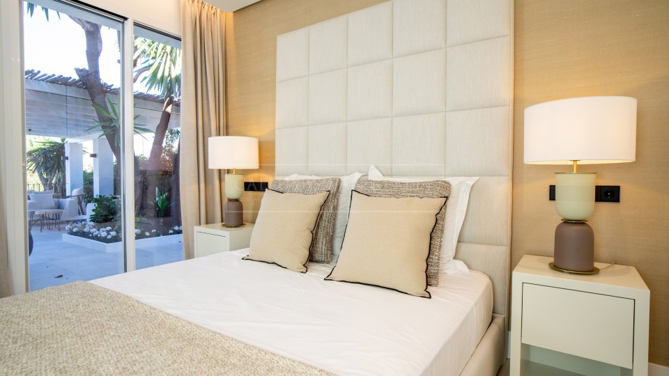 Nueva Andalucia, Las Brisas, villa for sale with lovely mountain views