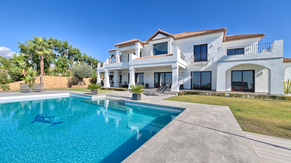 Benahavis, Top quality villa for sale in Los Flamingos