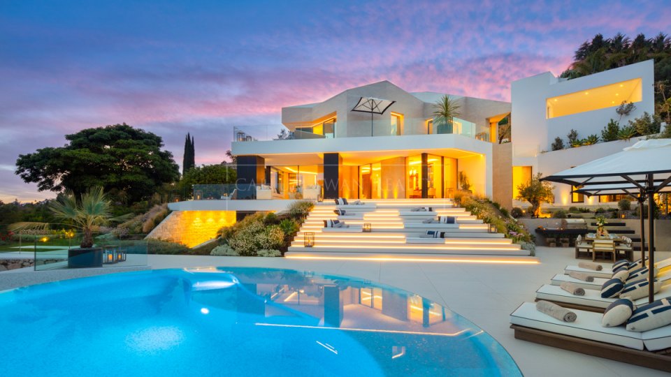 Benahavis, Spectacular luxury villa in El Herrojo