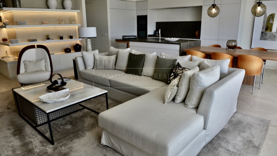 Marbella Golden Mile, Elegante ático dúplex de lujo en Marina Puente Romano