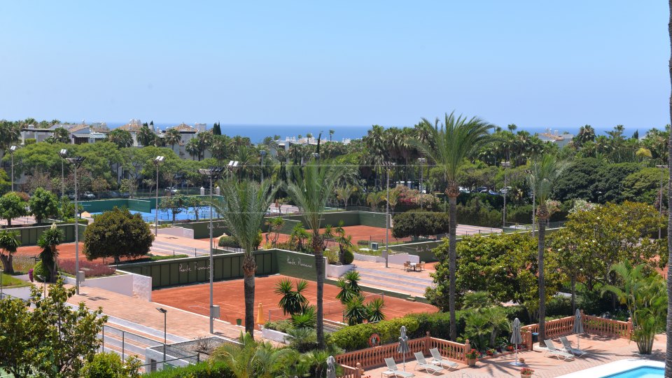 Marbella Golden Mile, Elegante ático dúplex de lujo en Marina Puente Romano