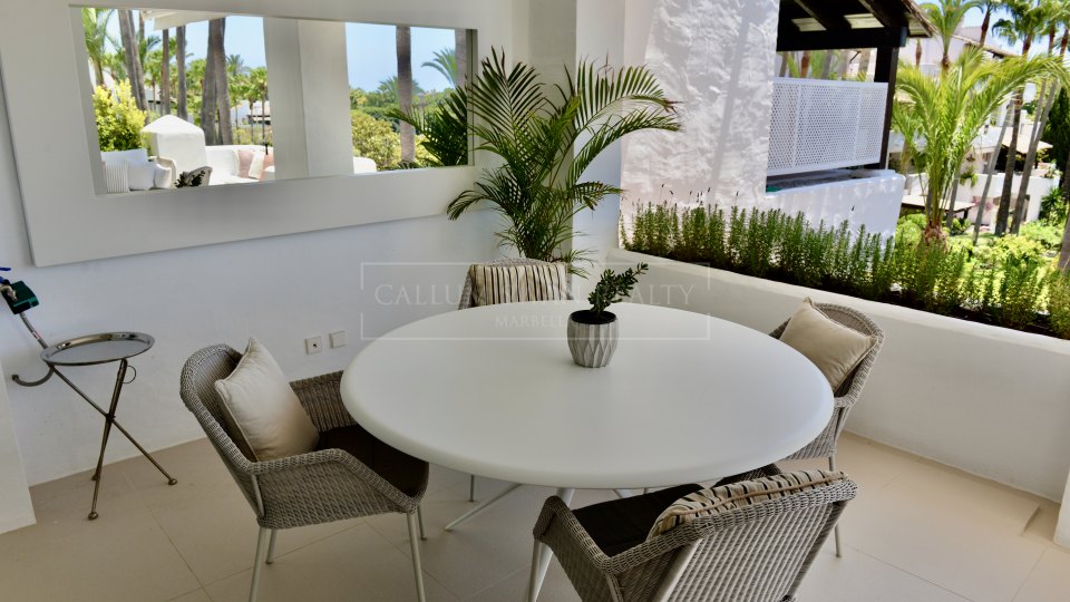 Marbella Golden Mile, Elegante ático dúplex de lujo en Marina Puente Romano