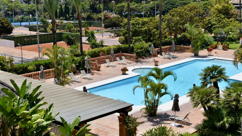 Marbella Golden Mile, Elegante ático dúplex de lujo en Marina Puente Romano
