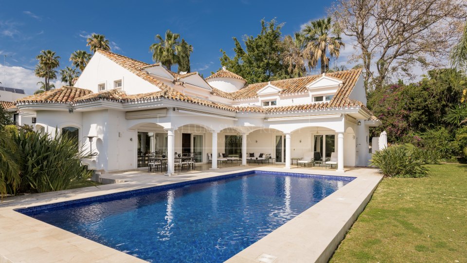 Nueva Andalucia, Elegante villa familiar en Las Brisas, Nueva Andalucía