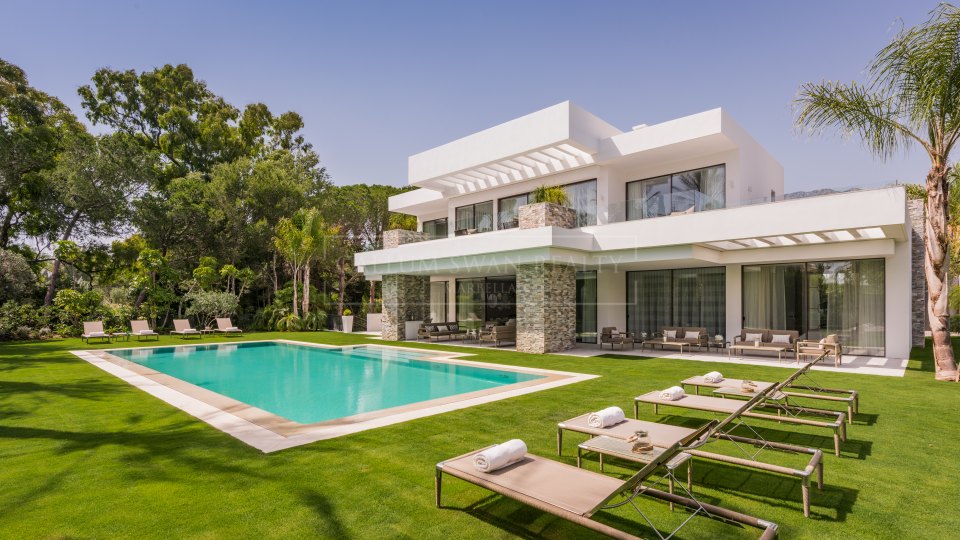 Marbella Golden Mile, Impresionante villa de lujo recien construida en Marbella Club junto a la playa