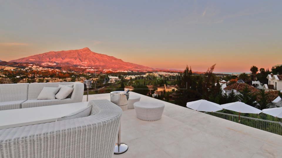 Nueva Andalucia, Villa moderne au style avant-gardiste à Nueva Andalucía proche de Puerto Banús