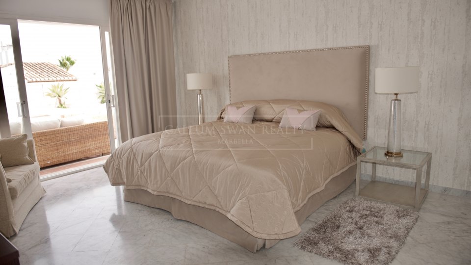 Marbella Golden Mile, Spacious duplex-penthouse in Marina Puente Romano